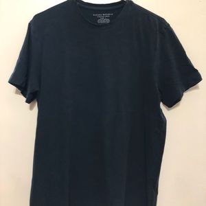 Banana Republic Stretch Crew tee shirt